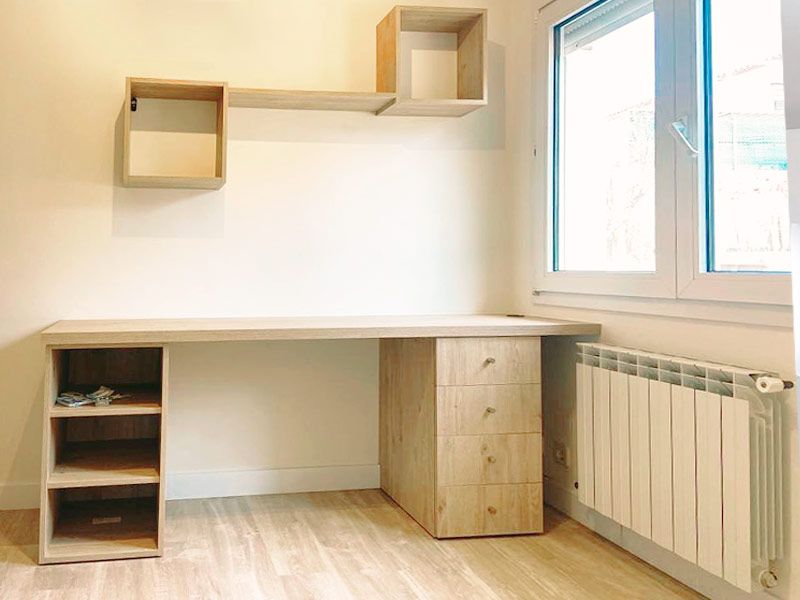 Muebles de escritorio de madera en Barcelona